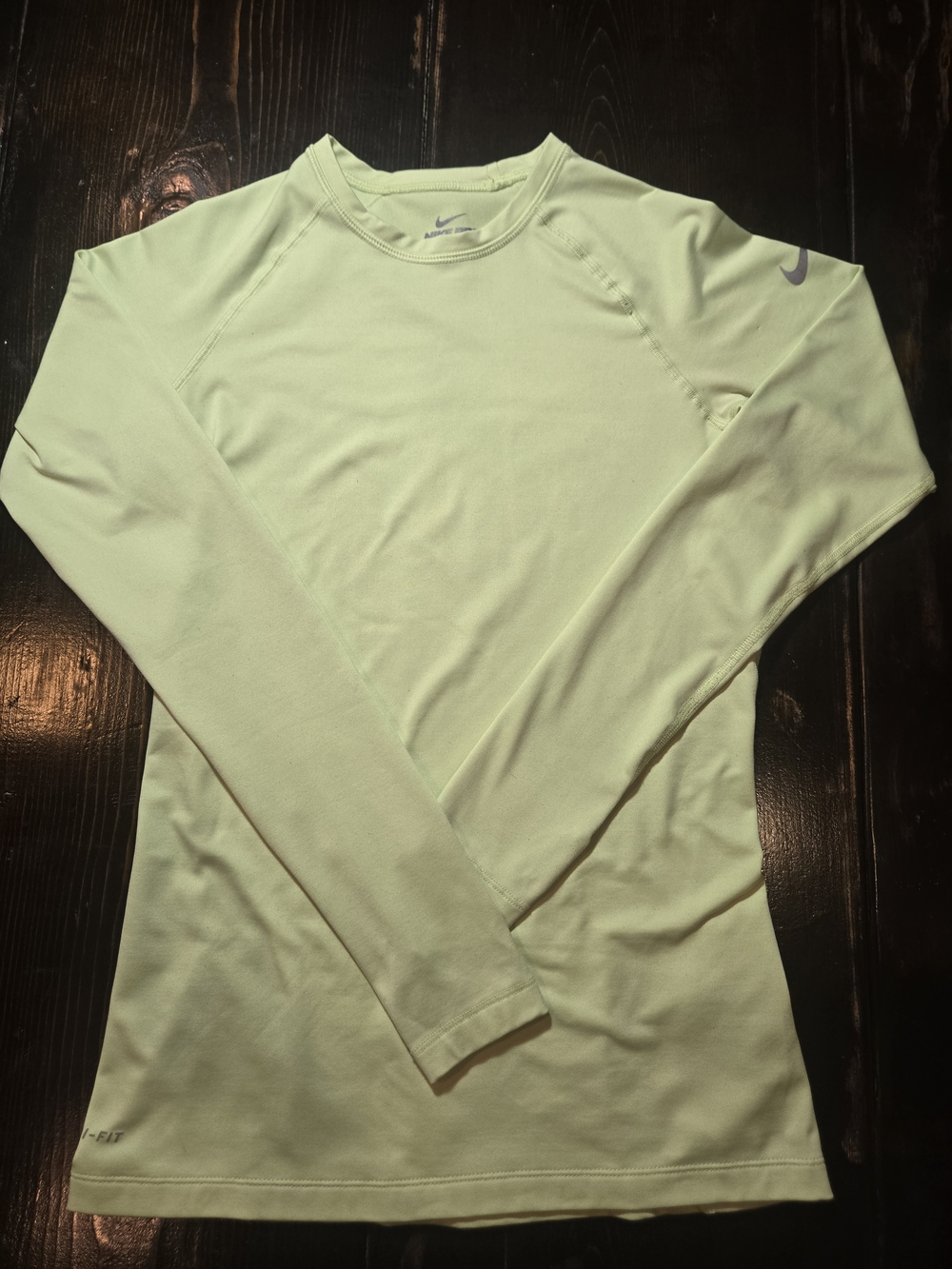 Women's  Nike Long-Sleeve Crew Performance Shirt - Light Green